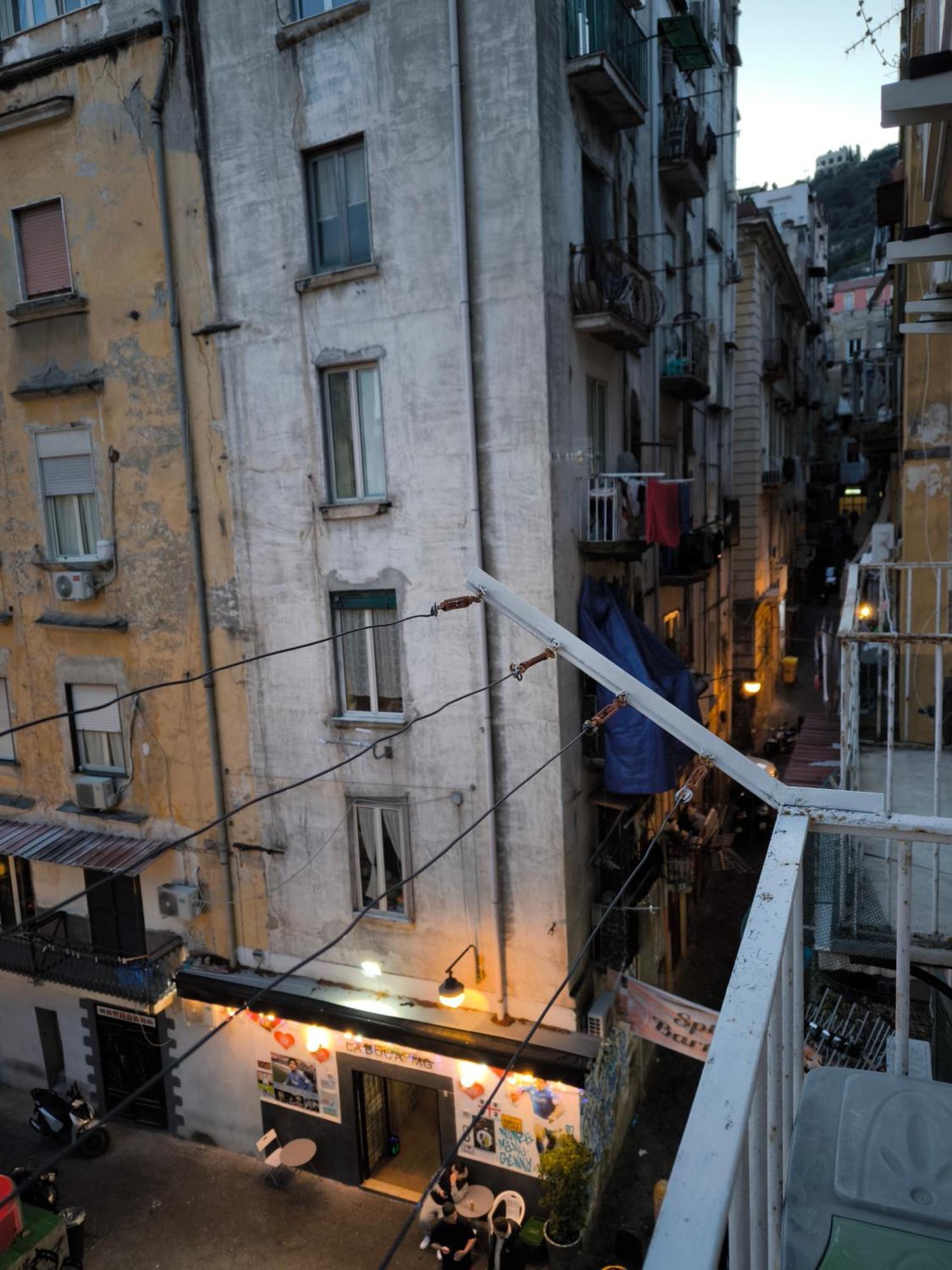 Appartement Casa Del Girasole à Naples Extérieur photo