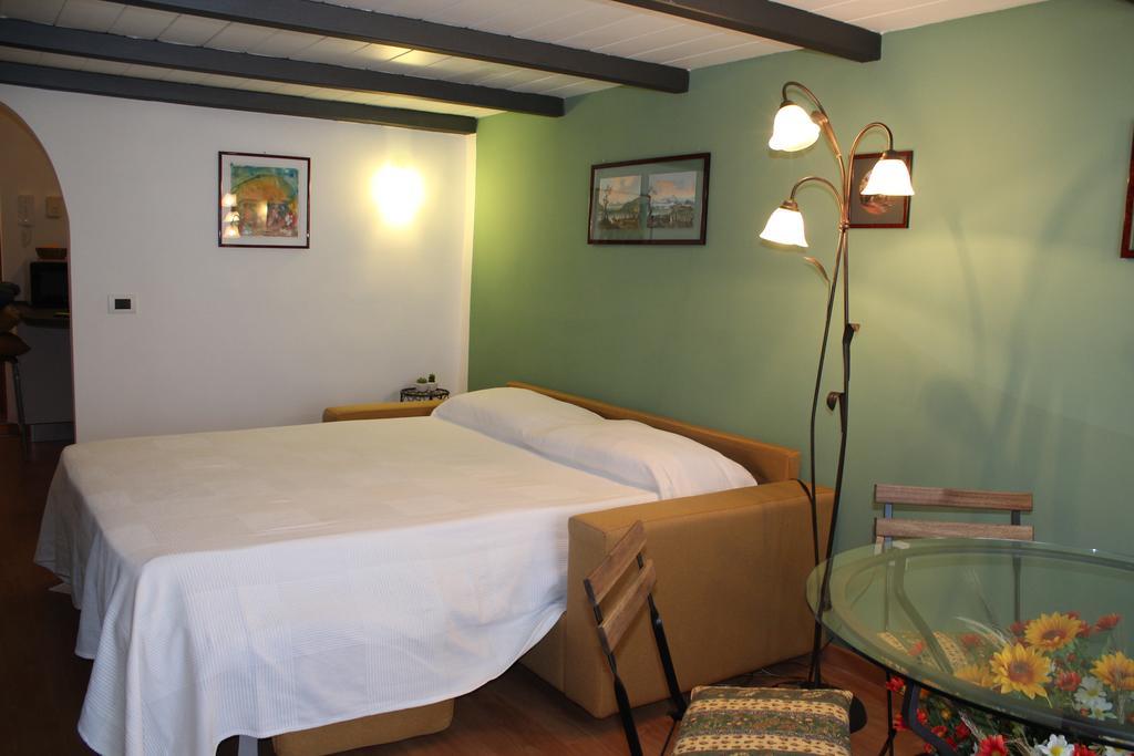 Appartement Casa Del Girasole à Naples Extérieur photo