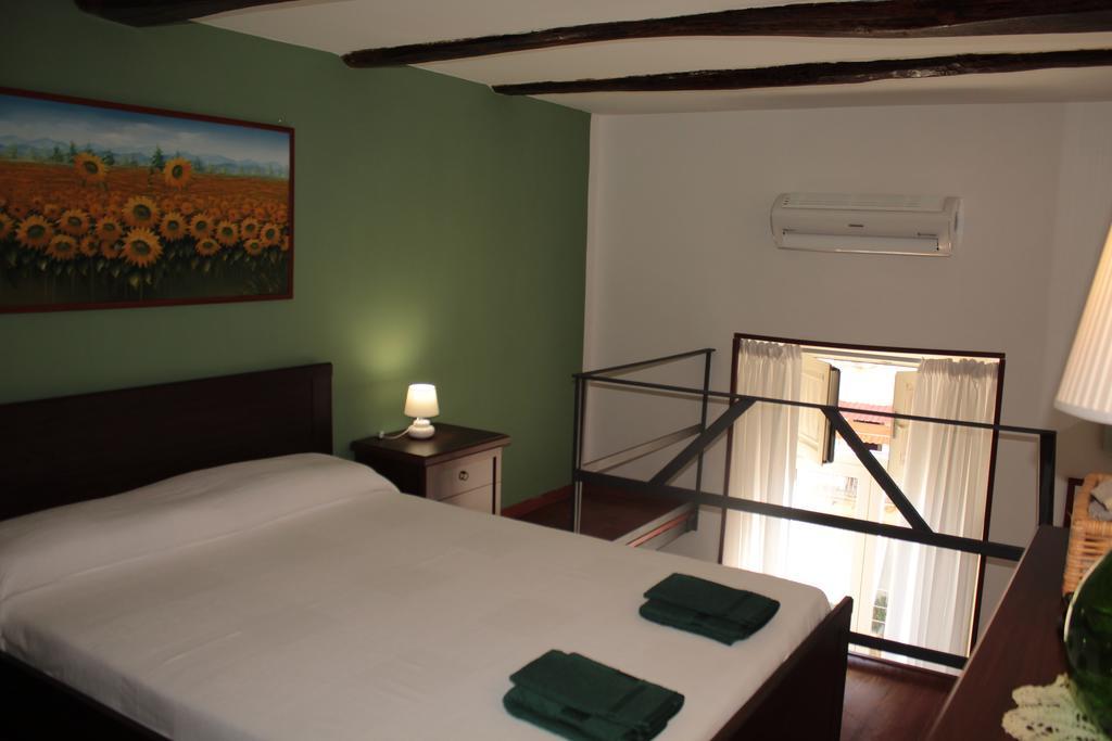 Appartement Casa Del Girasole à Naples Extérieur photo